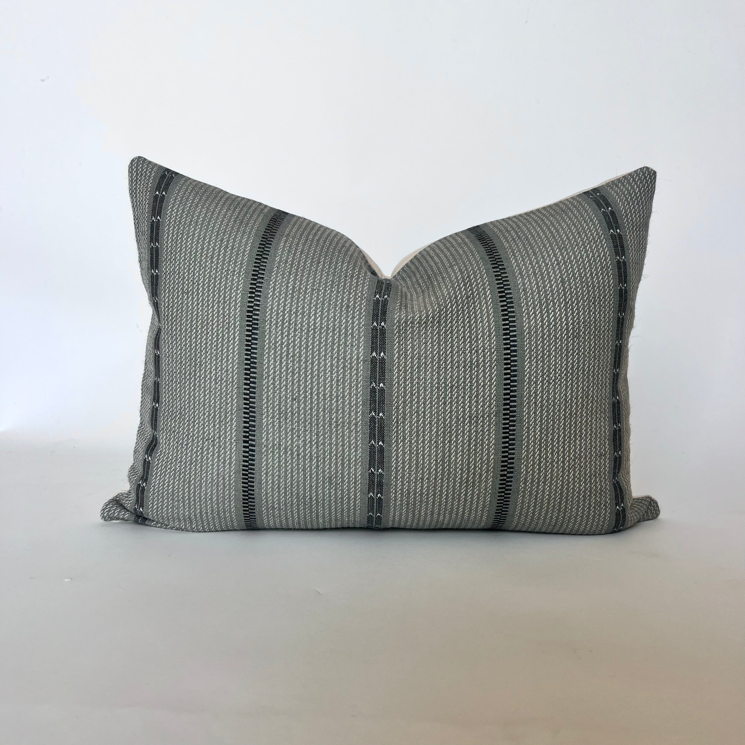 a half pillow of the blue florence pillow