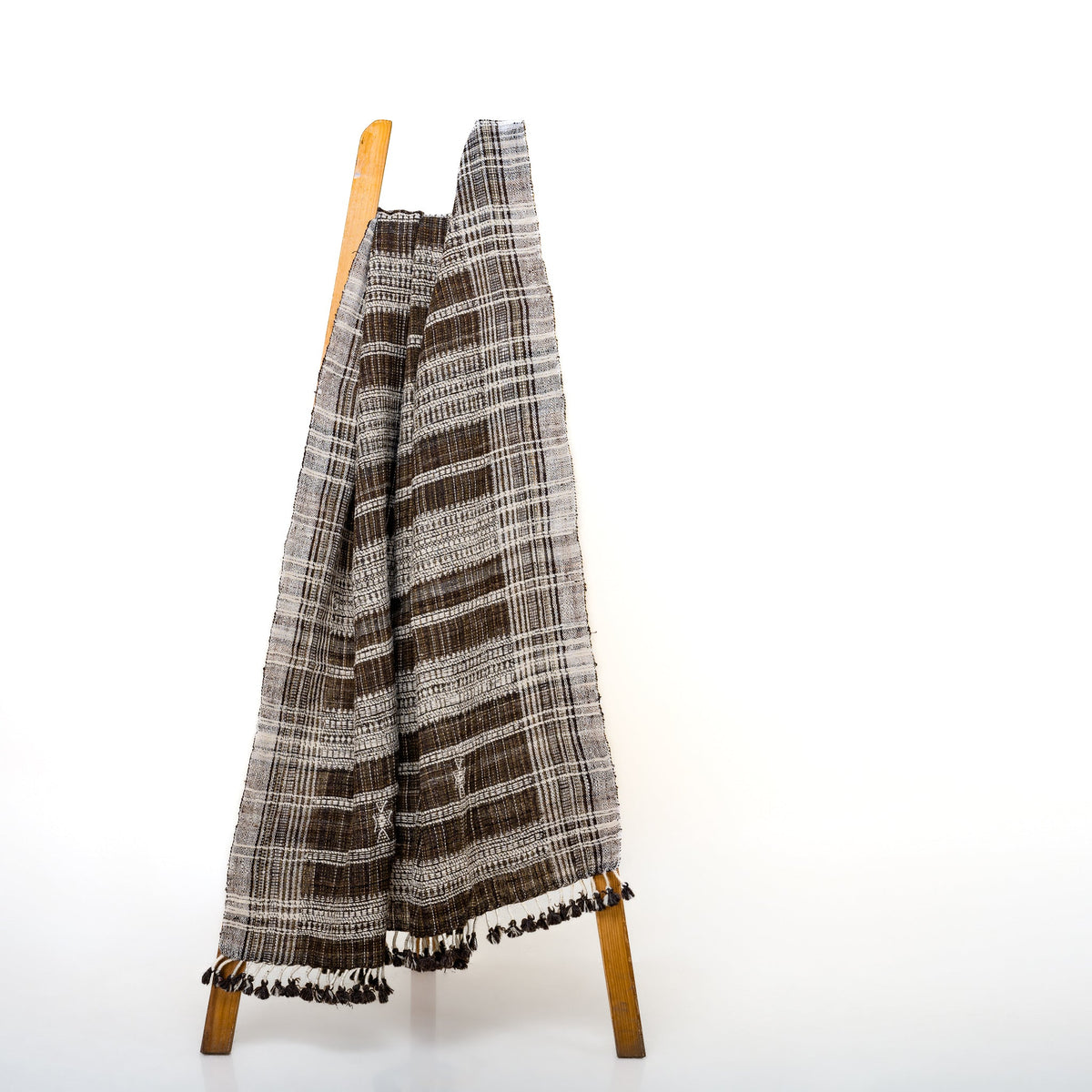 Sphene brown handwoven Indian wool throw blanket – view 12