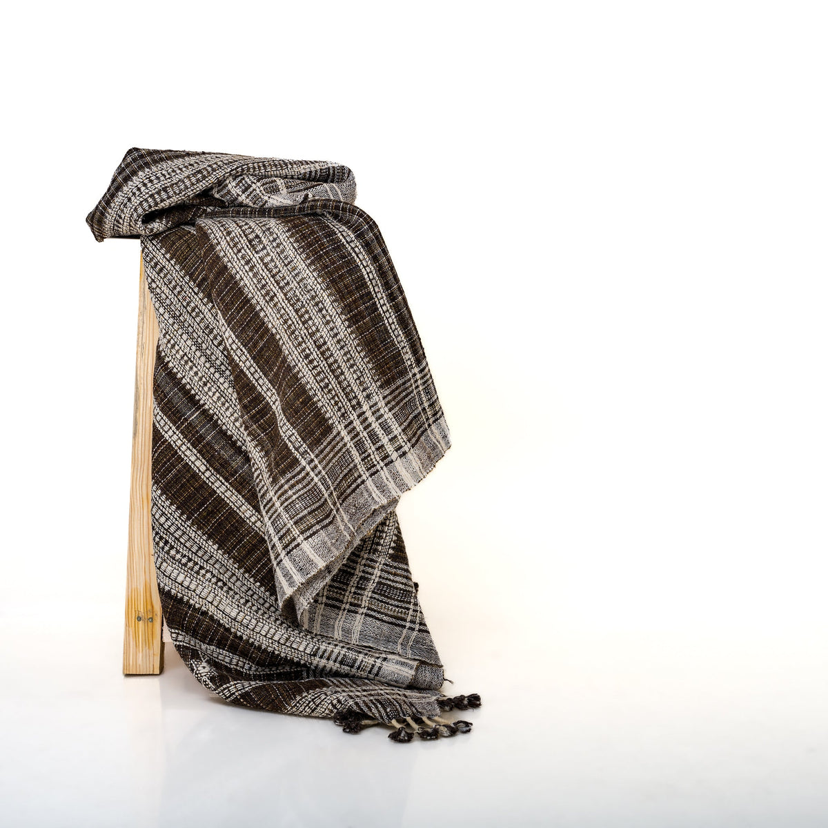 Sphene brown handwoven Indian wool throw blanket – view 13