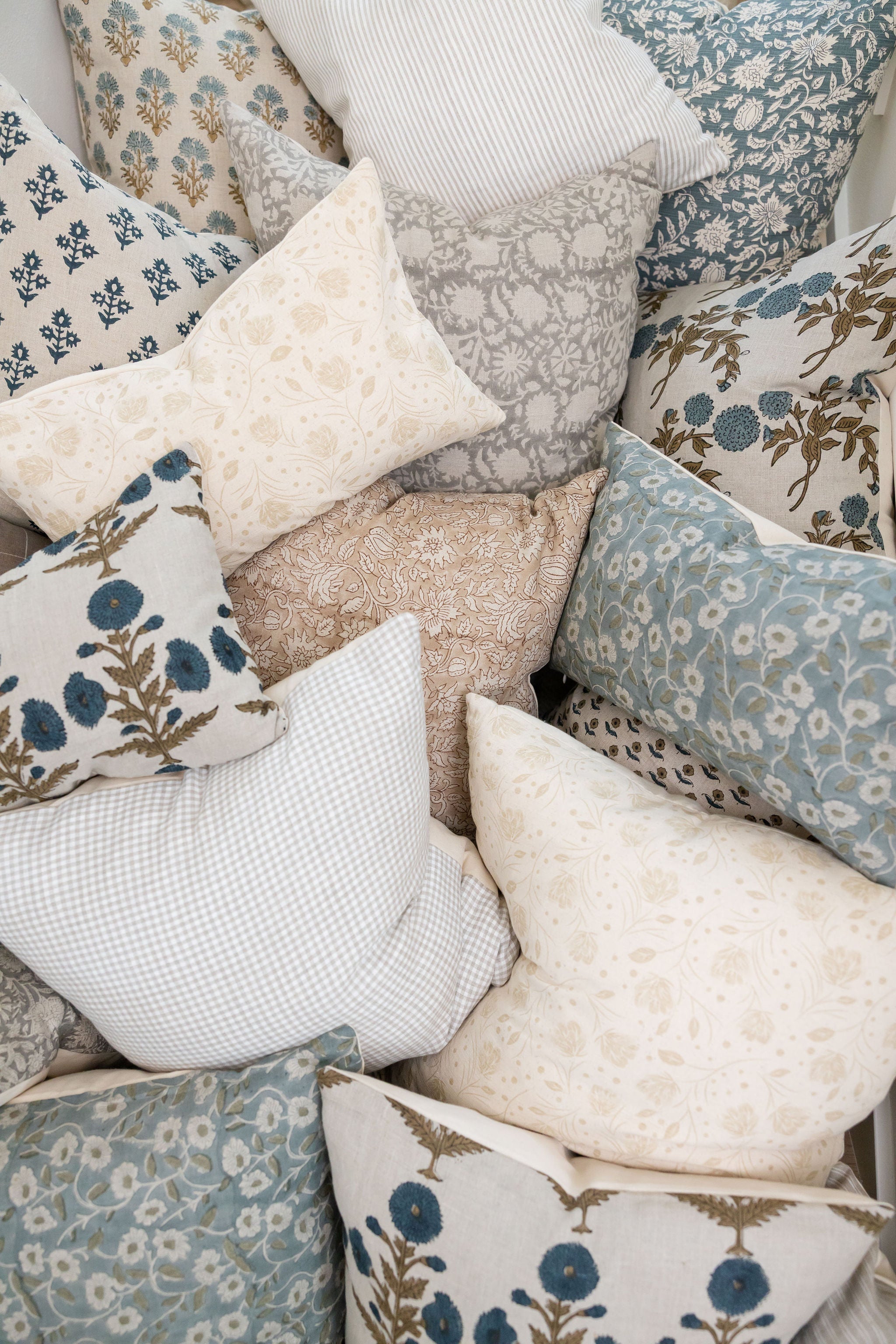 Bre Velvet Pillow Ccver