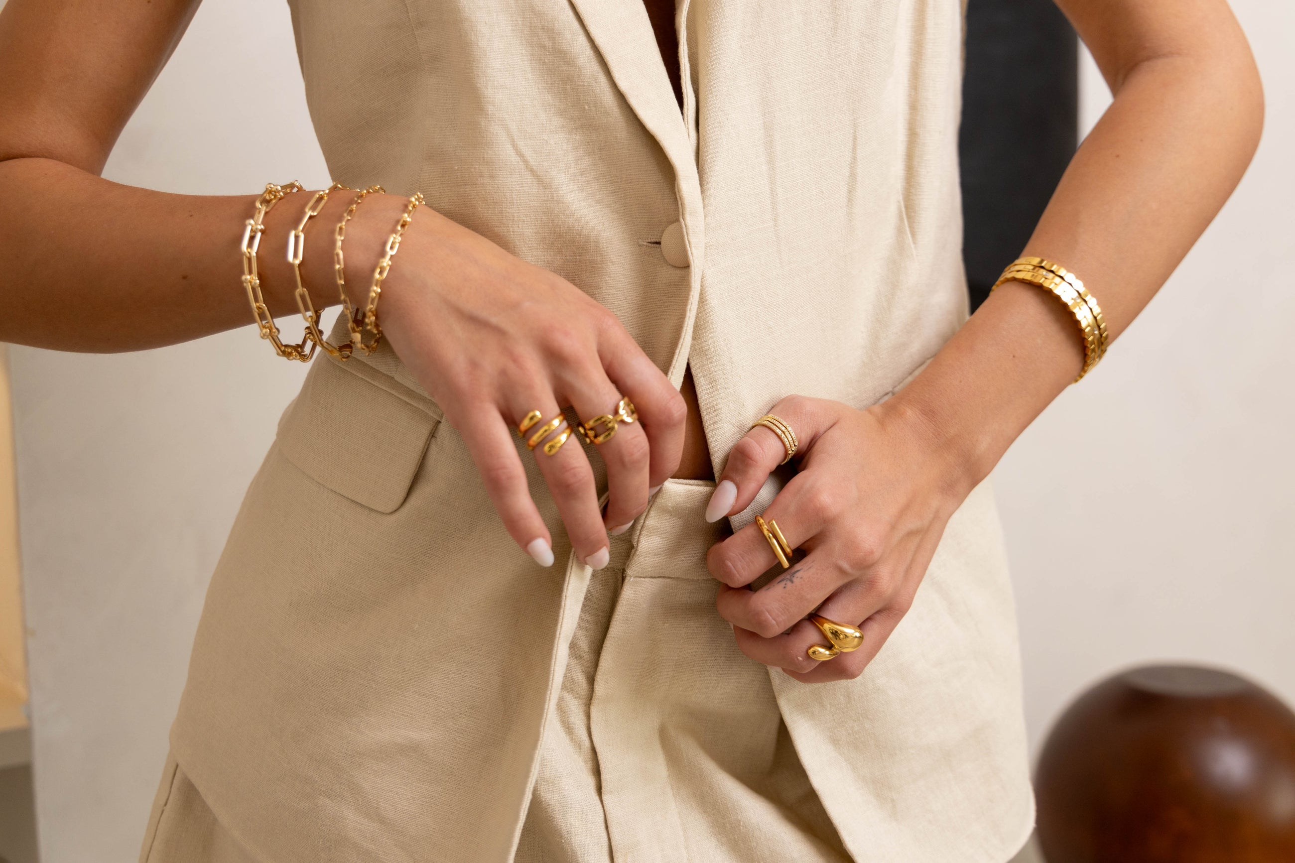 Minimalist gold chain bracelet by Sahira Jewelry