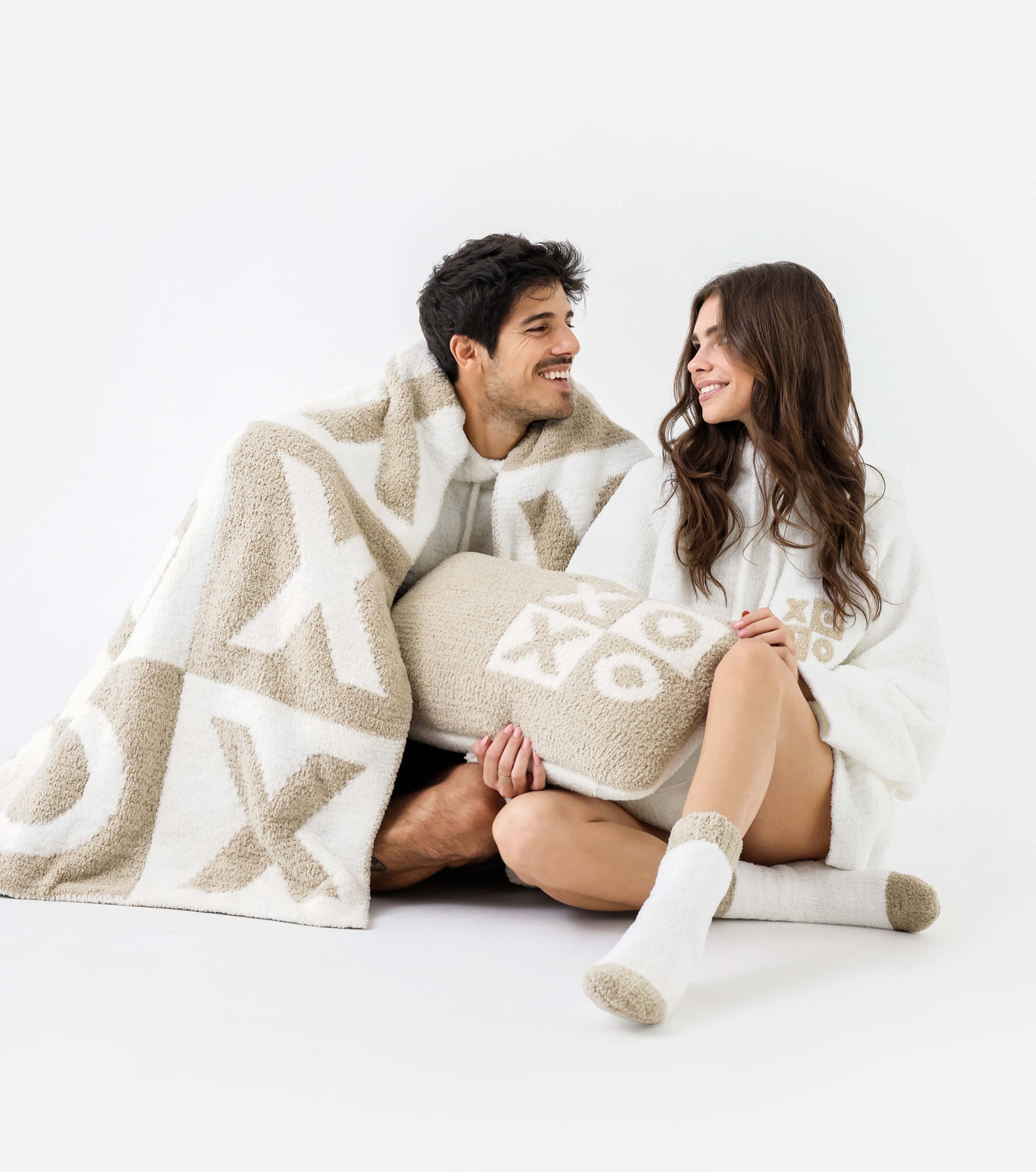 XOXO Checkerboard Of White Sahara Tan