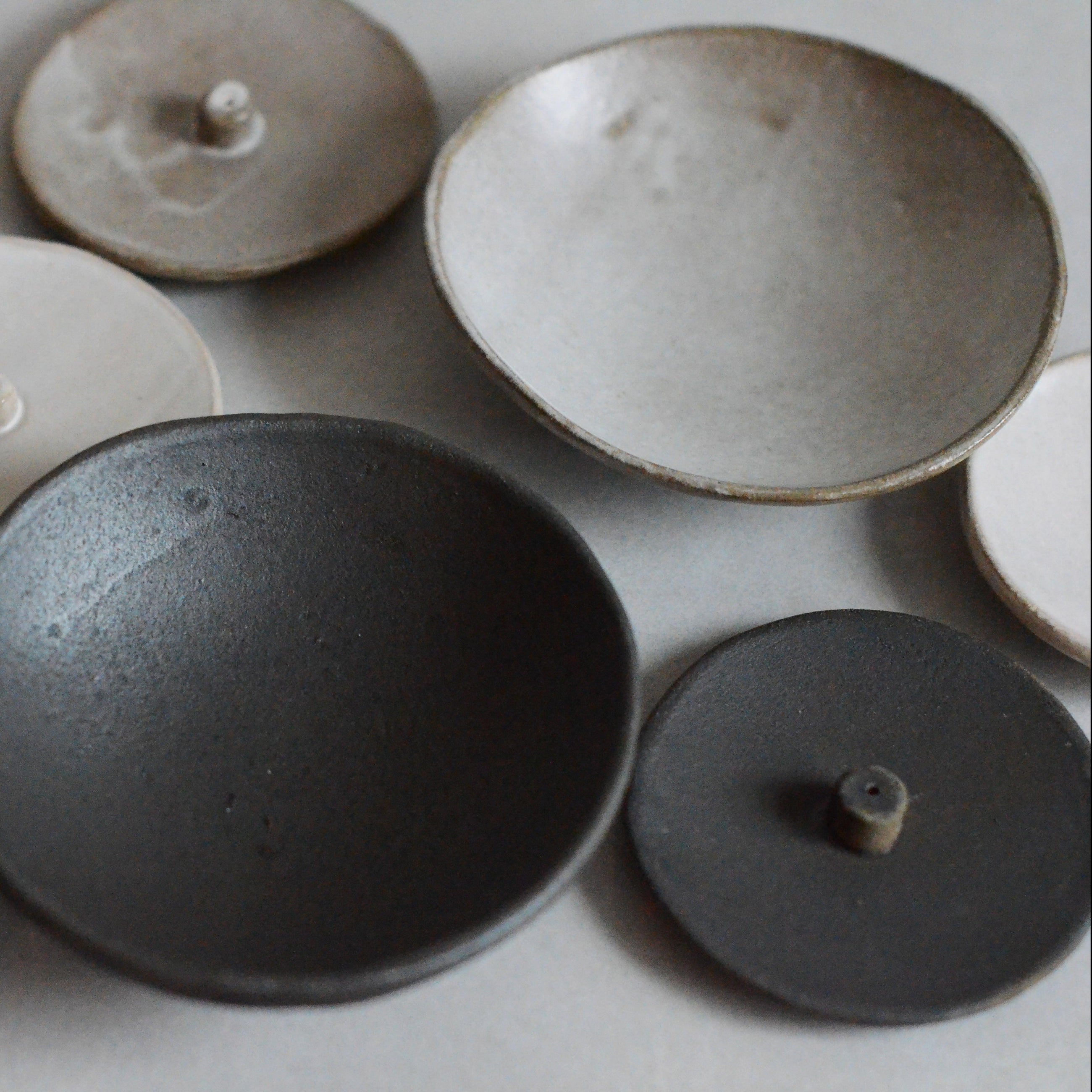 Minimalist clay incense bowl in light grey