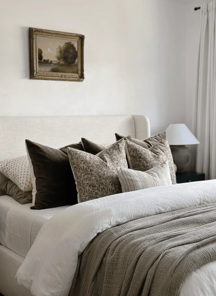 How to Mix and Match Throw Pillows Like an Interior Designer