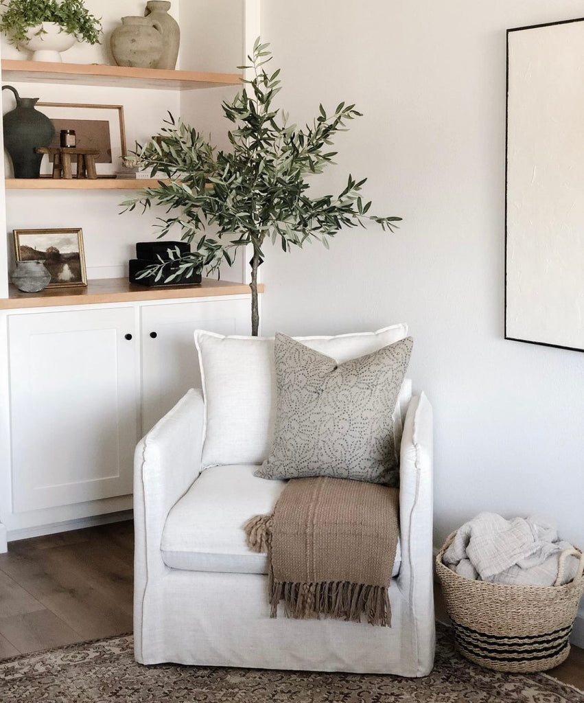 Choosing the Right Pillow Inserts for Maximum Comfort - Professional Guidance
