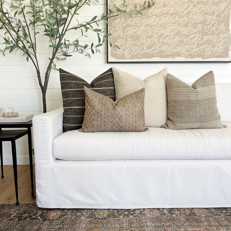How to Choose the Perfect Throw Pillow for Any Room