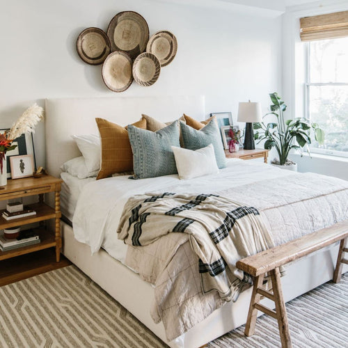 Best Throw Pillow Sets for the Winter Season - Comprehensive Guide