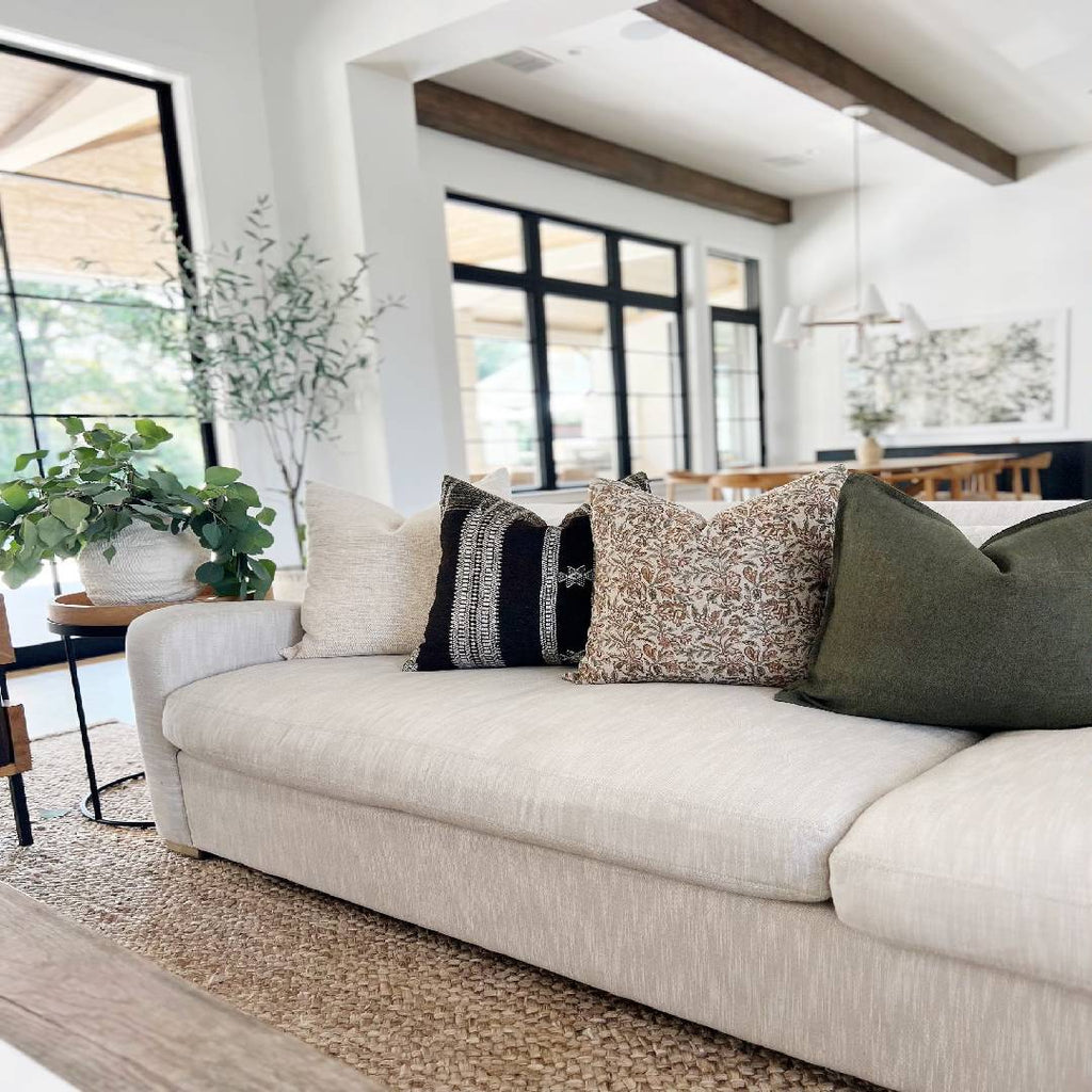 Best Throw Pillow Designs for Fall Season - Ultimate List