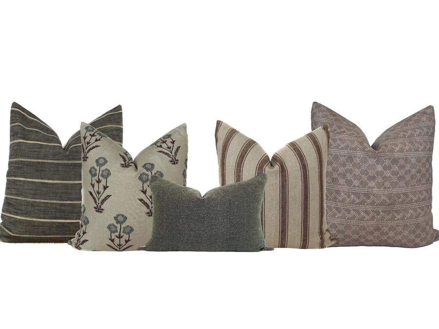 Living Room, Bedroom, or Reading Nook: How to Use Accent Pillow Cases and Rugs