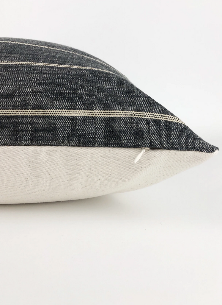 Throw Pillows: A Guide To Sizing