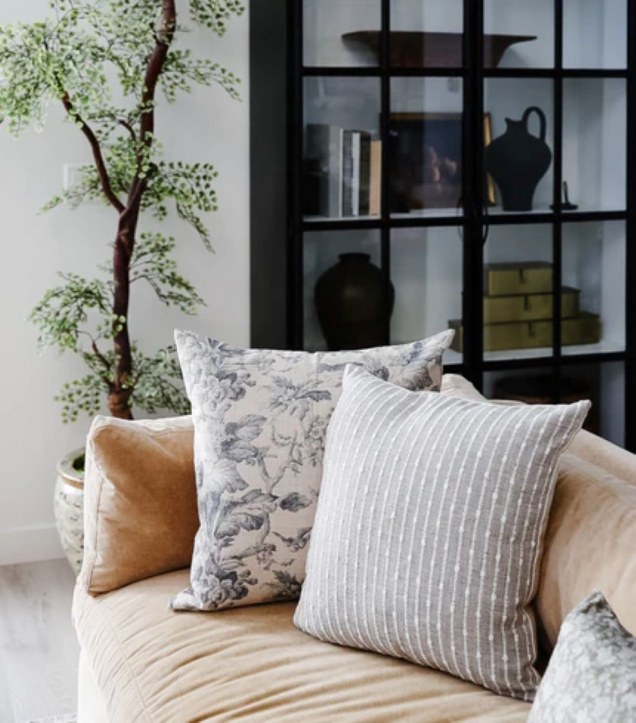 Decorating with Neutrals: A Cozy Fall Living Room Guide with Perfect Pillows