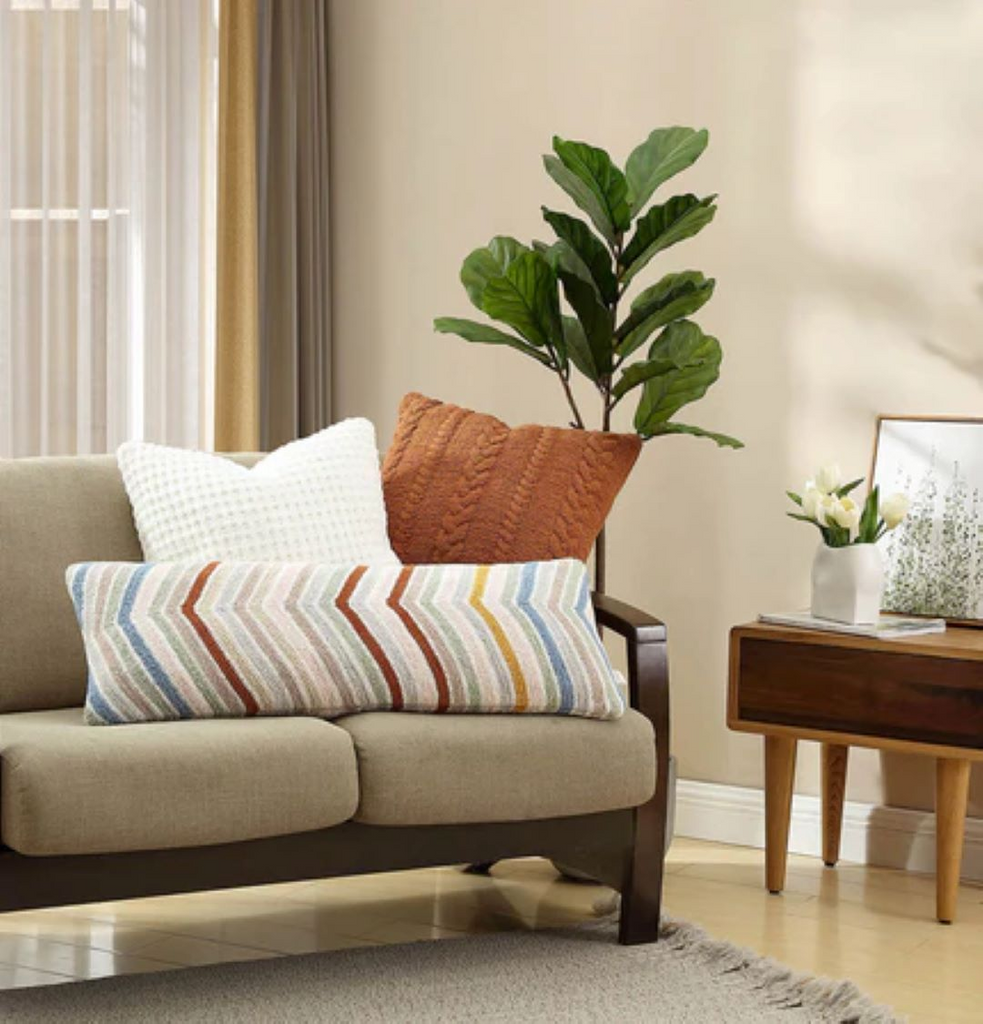 How Interior Designers Use Custom Pillows to Finish a Room