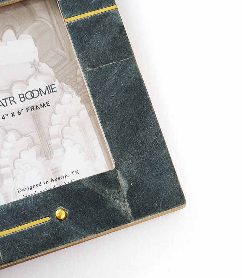 Sammita 4×6 handcrafted marble photo frame by Matr Boomie