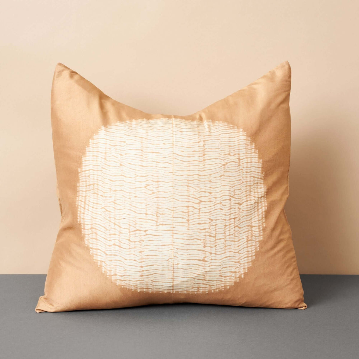 Shunya Gold shibori print mulberry silk pillow cover, 20x20 – One Affirmation