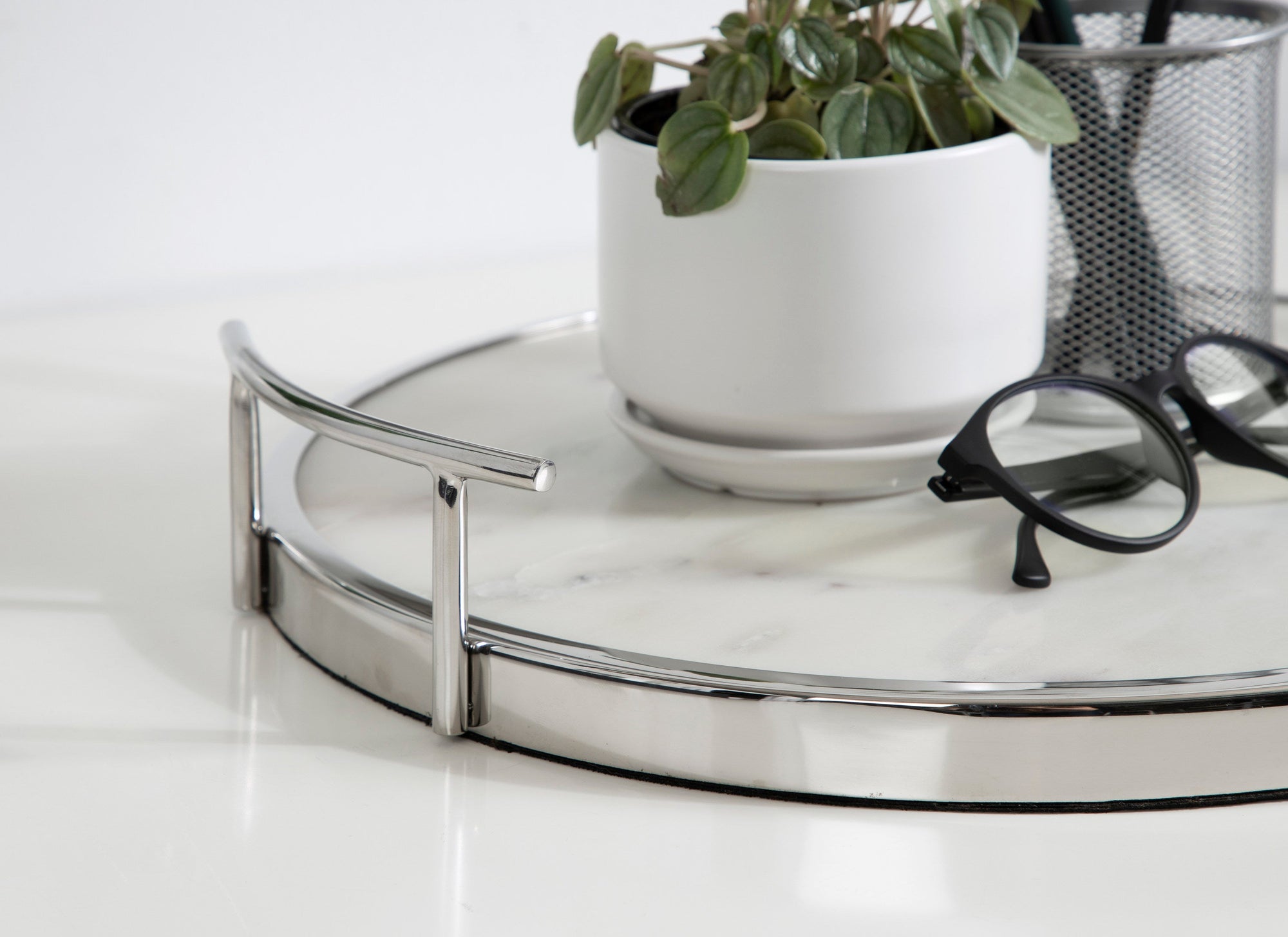 Marbury Round Metal Tray