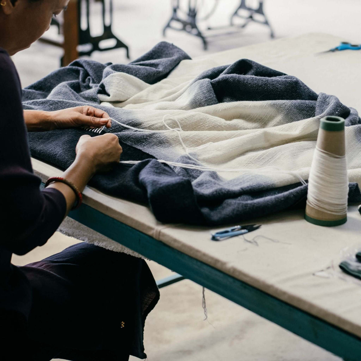 Ink black and white handwoven merino wool throw blanket – One Affirmation