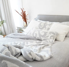 Casablanca Throw Cloud Grey