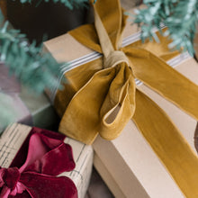 Christmas Ribbon Wrapping