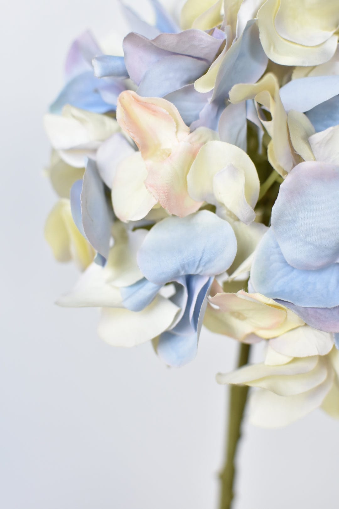 Luxury Artificial hydrangea stem for timeless floral arrangements