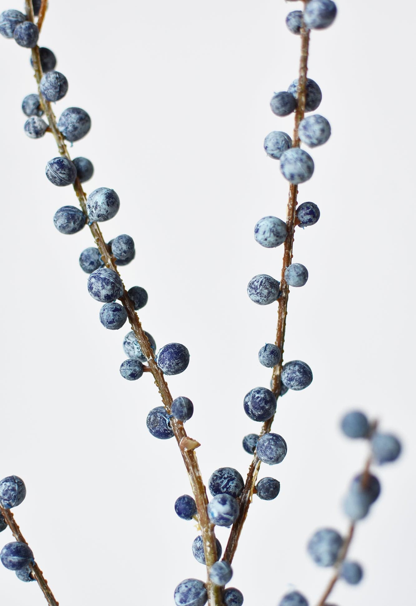 28" Artificial Blue Berry Stem