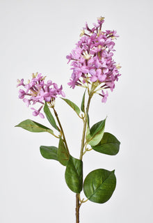 Artificial light purple lilac with lifelike blooms