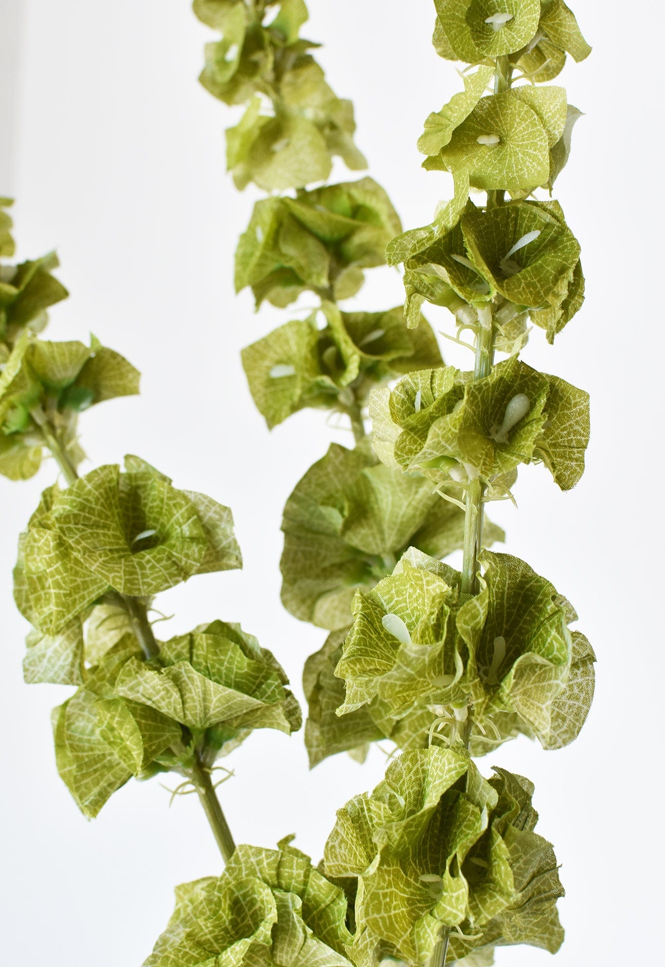 Green Artificial stem for floral bouquets and displays