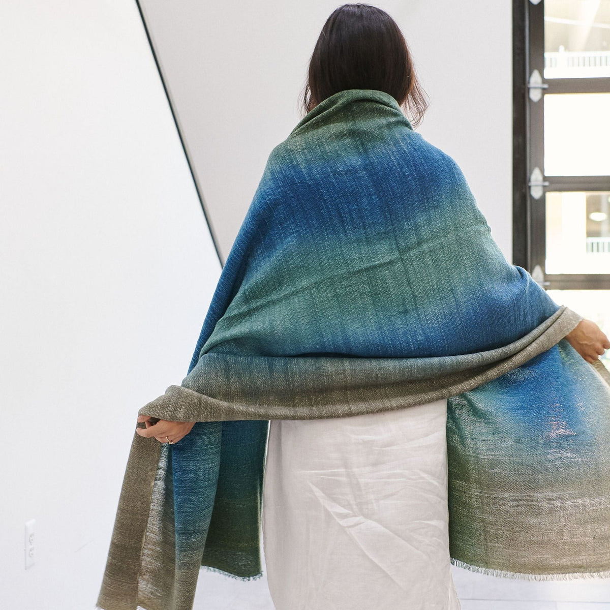 Lake Moss handwoven merino throw blanket in blue green – One Affirmation