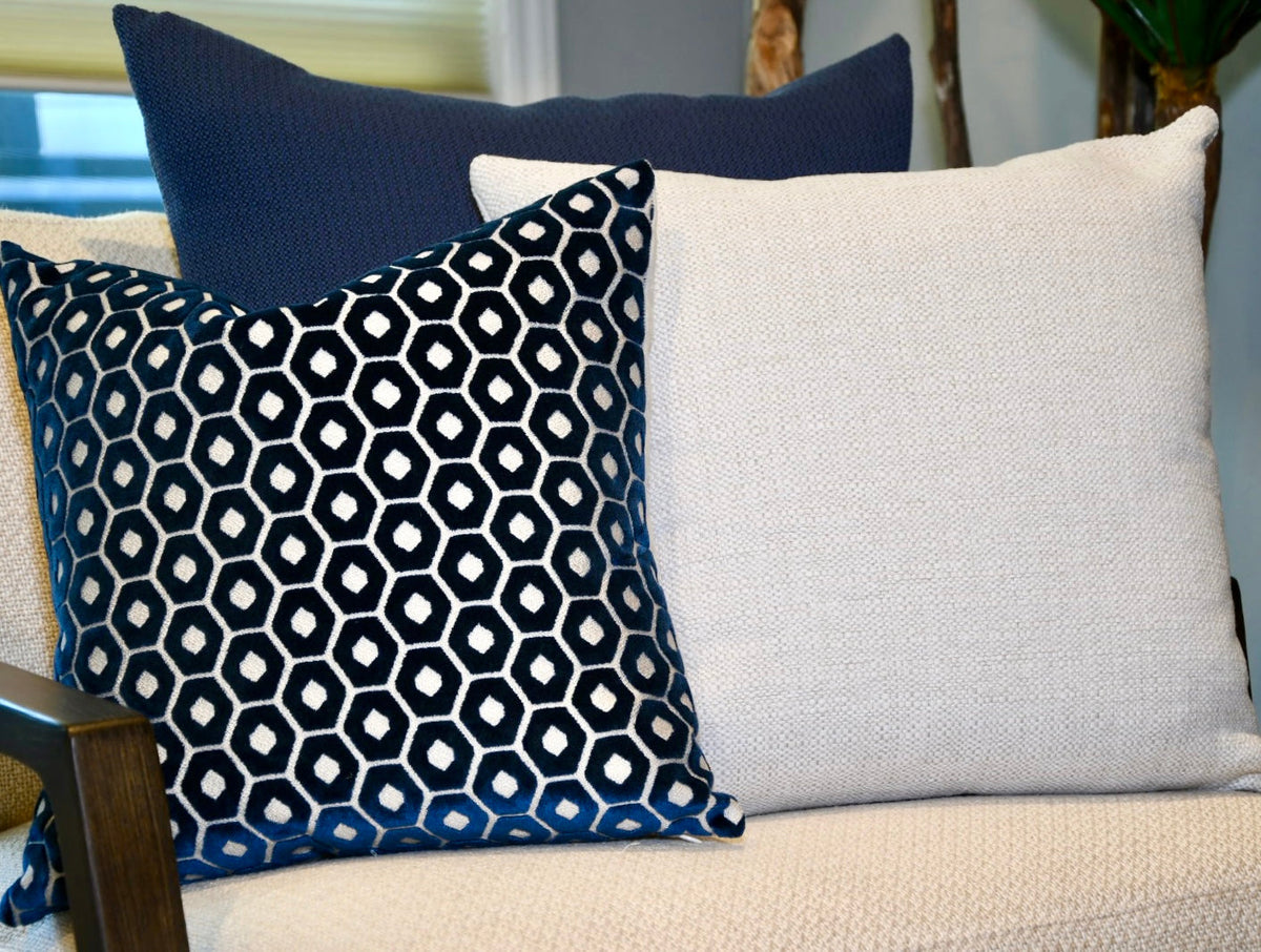 Grammichele Navy Honeycomb Velvet Pillow Cover – view 2
