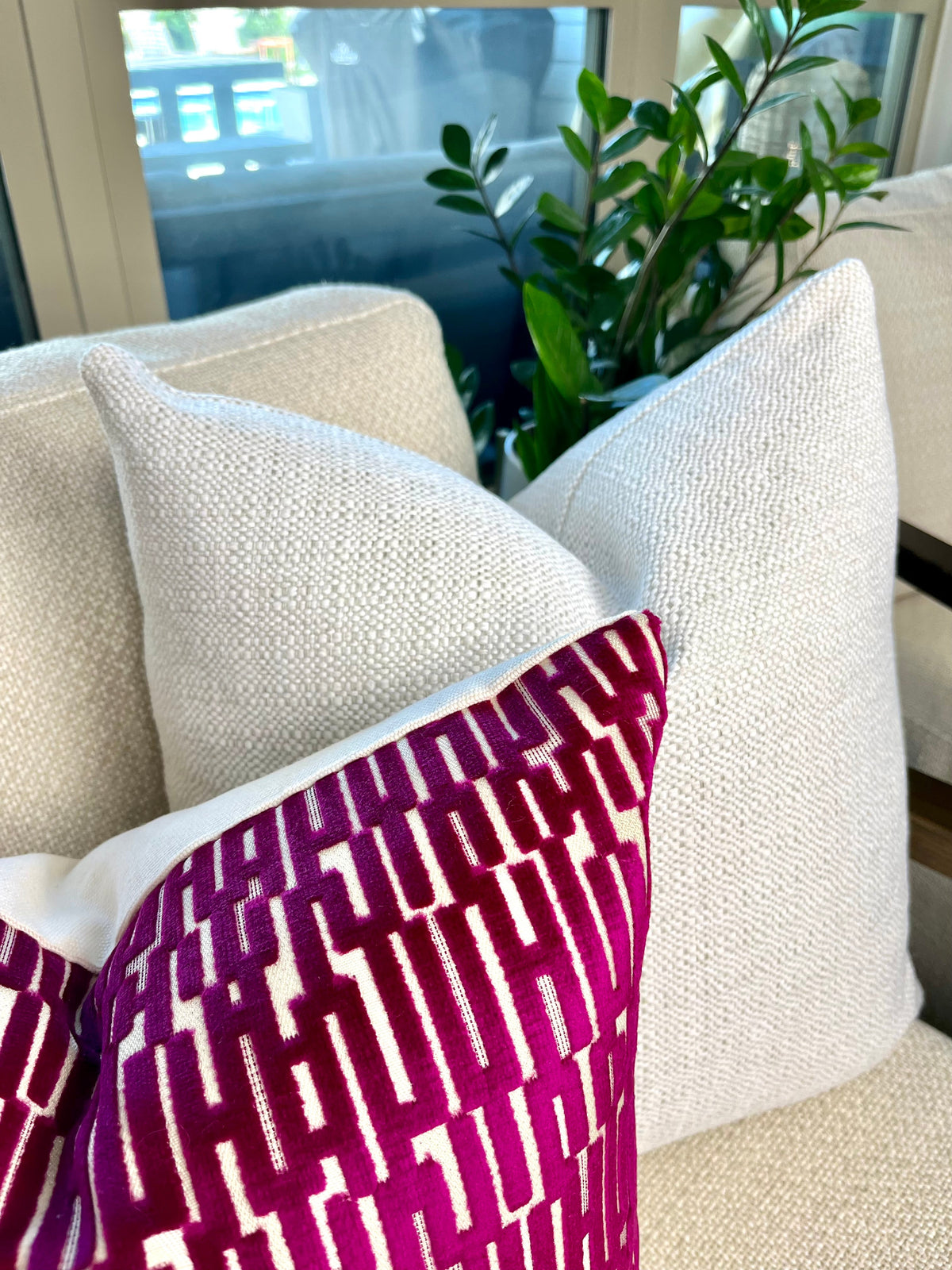 Emery Fuchsia Geometric Velvet Pillow Cover – view 3