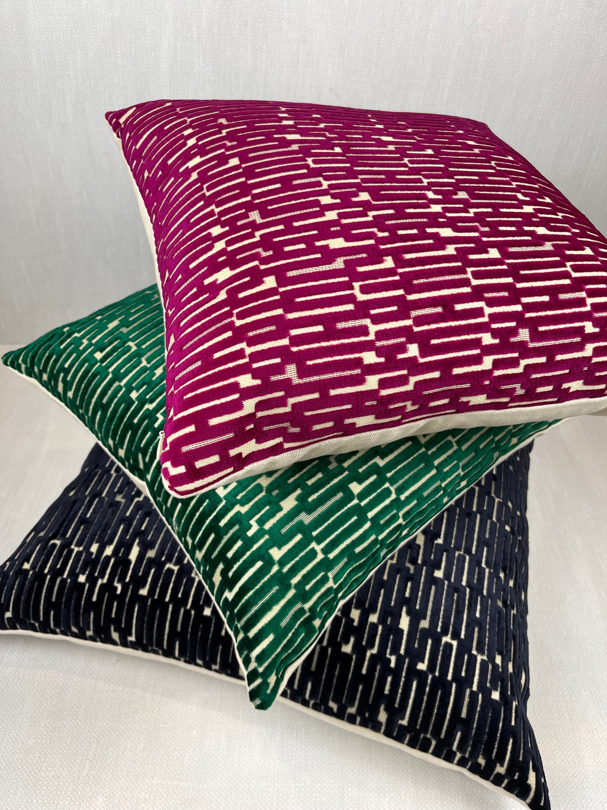 Emery Emerald Green Geometric Velvet Pillow Cover – view 3