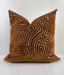 Ezra Bronze Maze Velvet Pillow Cover – view 4