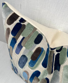 River Geometric Oval Pillow Cover – view 2