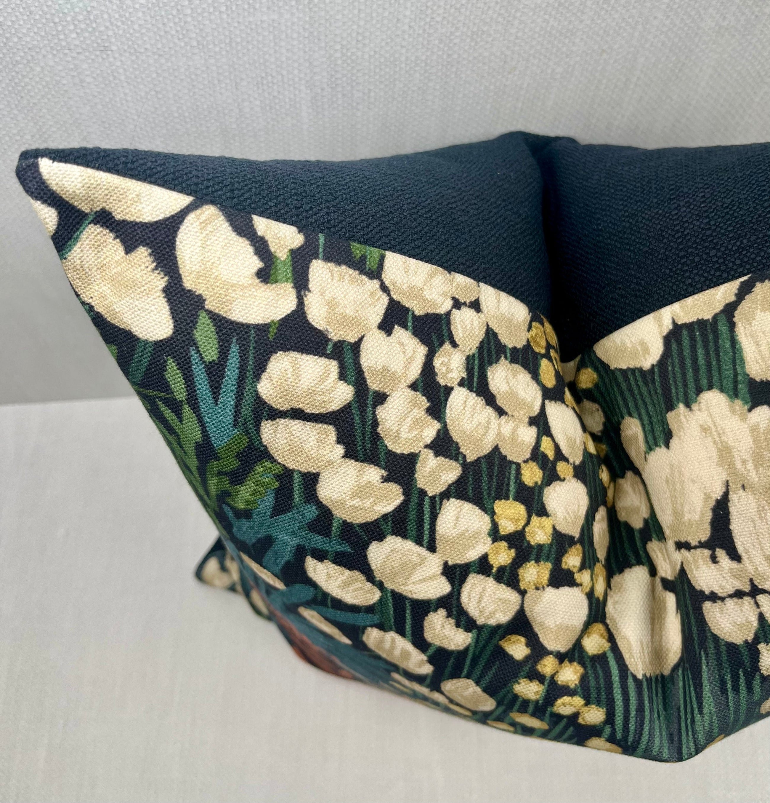 Flora Botanical Floral Meadow Pillow Cover – view 2