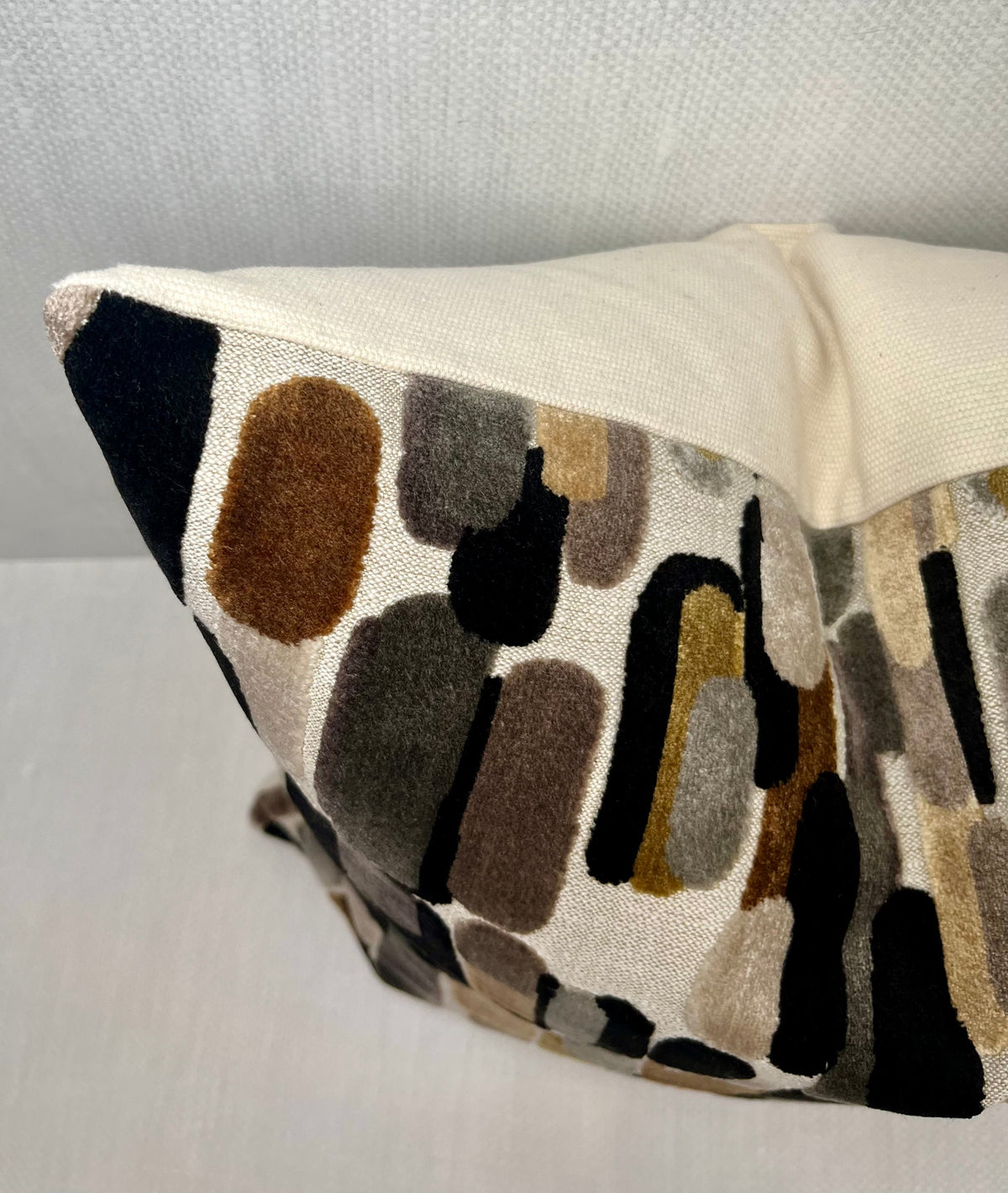 River Geometric Oval Pillow Cover in Black and Gold