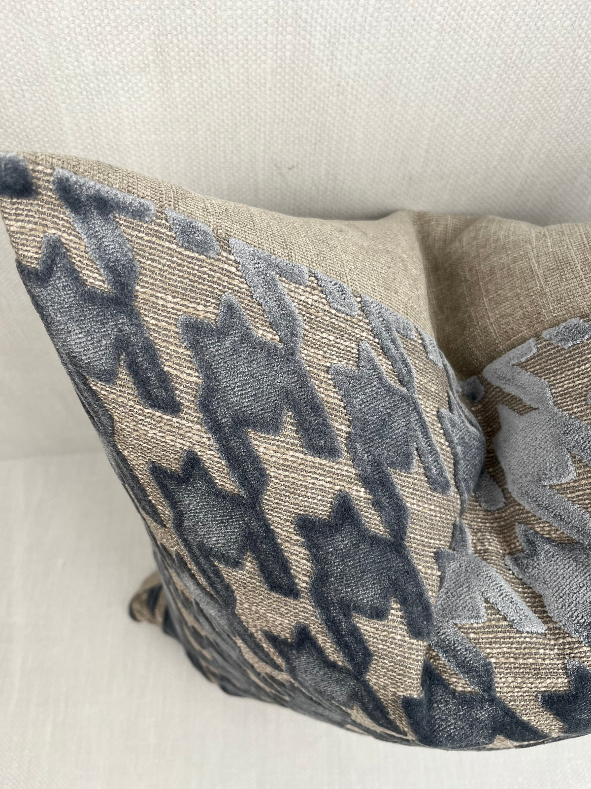 Perry Blue and Gray Houndstooth Chenille Pillow Cover – view 2