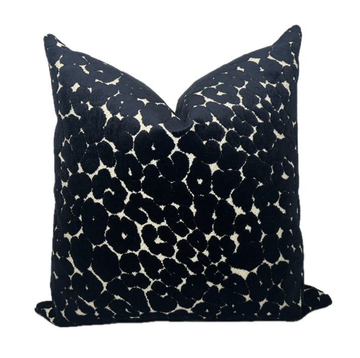 Grace Black Cheetah Velvet Pillow Cover – view 4