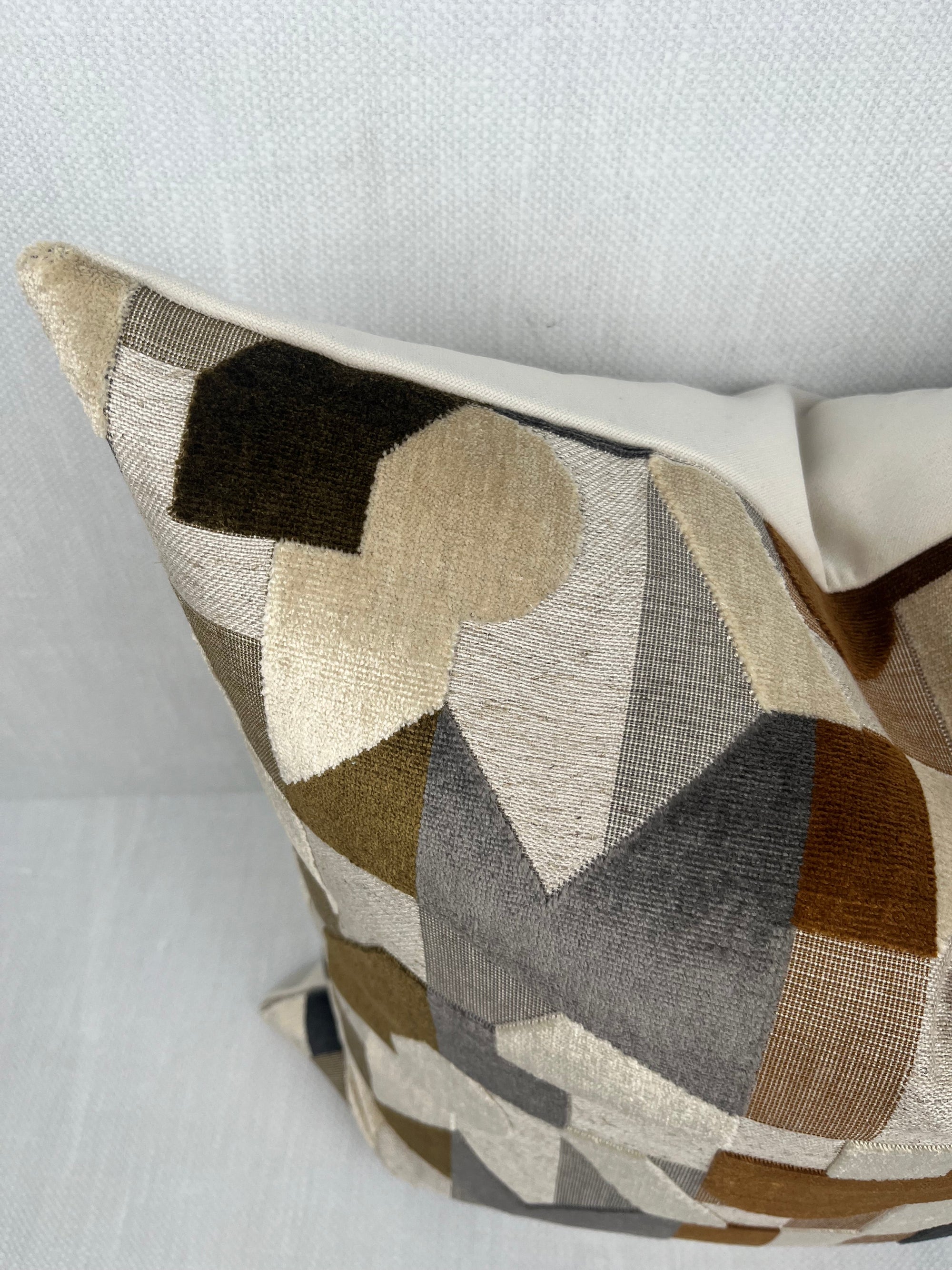 Carson Rust Geometric Velvet Pillow Cover – view 2