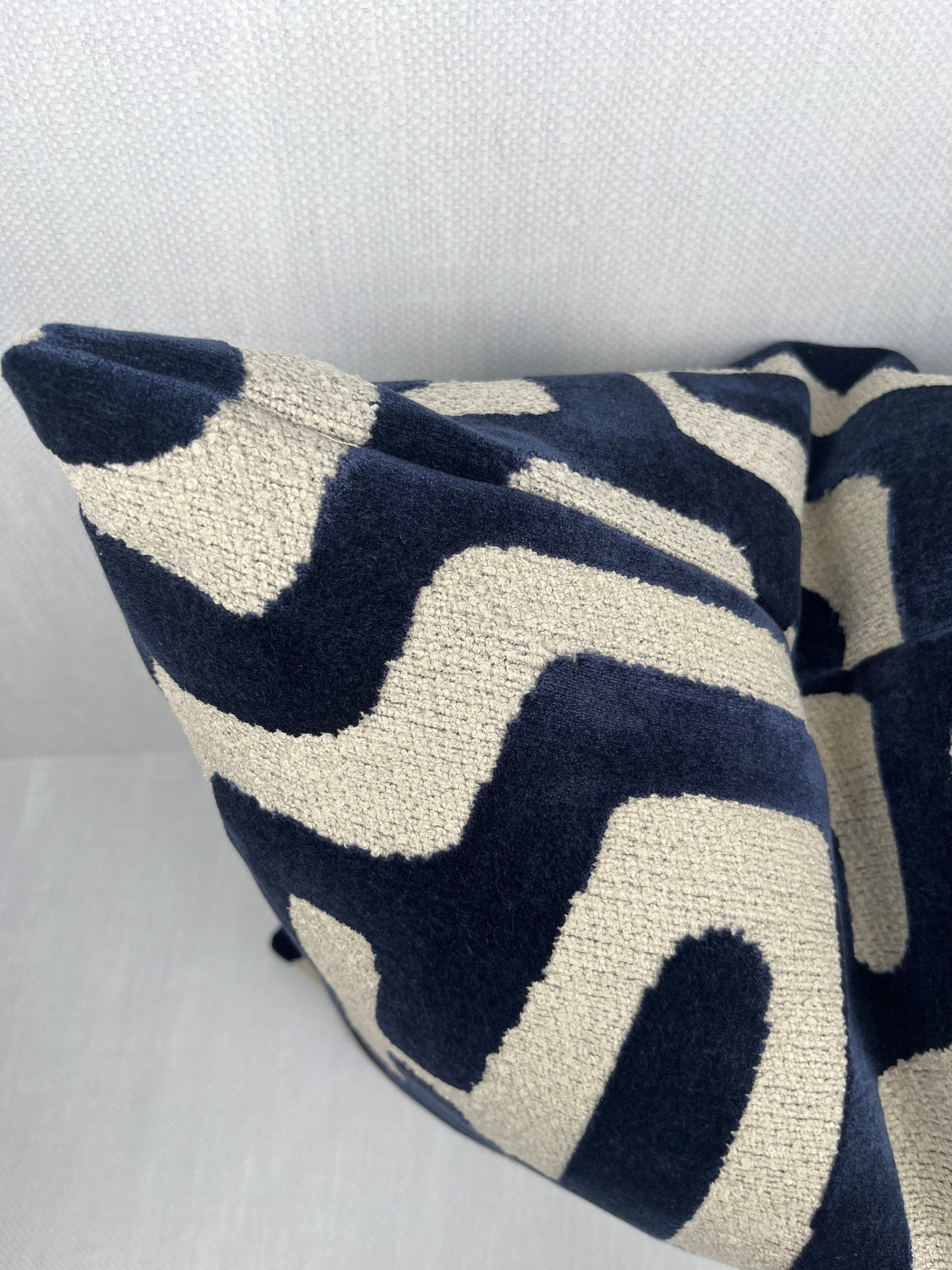 Lina Navy Blue Maze Velvet Pillow Cover – view 2
