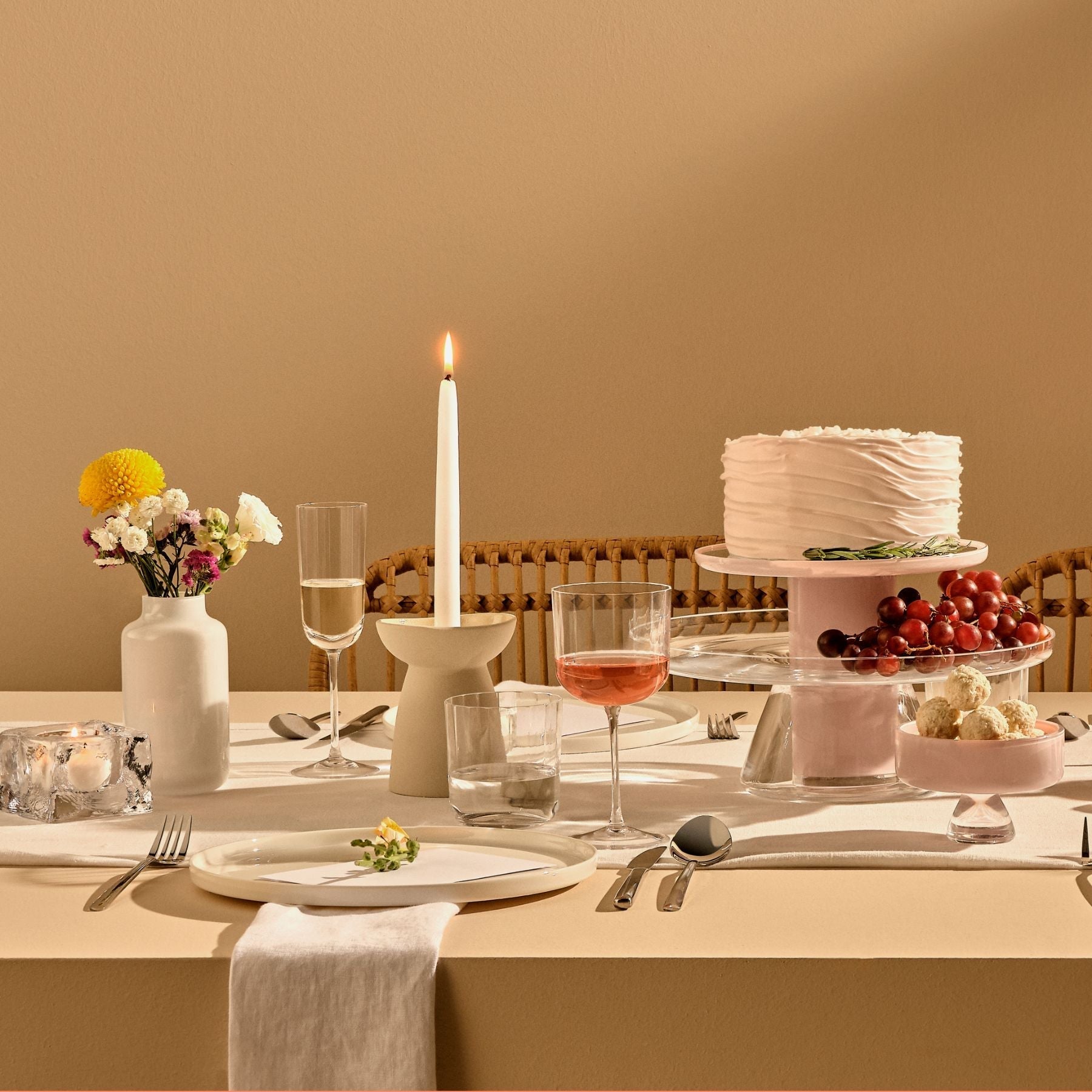 Nude Bloom Cake Stand with Dome