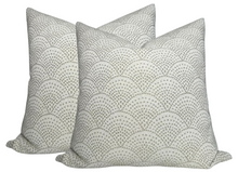 Scalloped Woven Pillow Cover in Natural