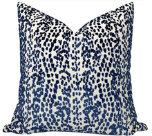 Les Touches Velvet Pillow Cover in Blue