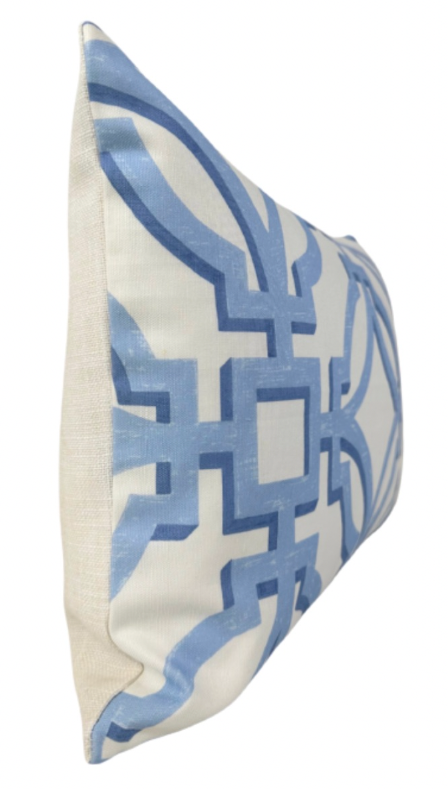 Salvy Delft blue print pillow cover detail