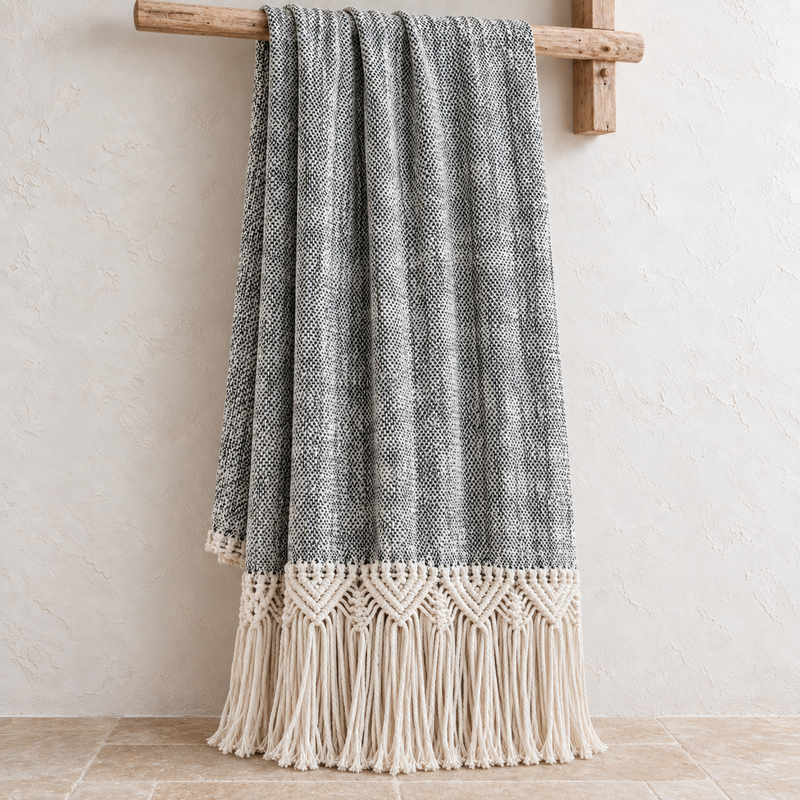 Mountain macramé cotton throw in black