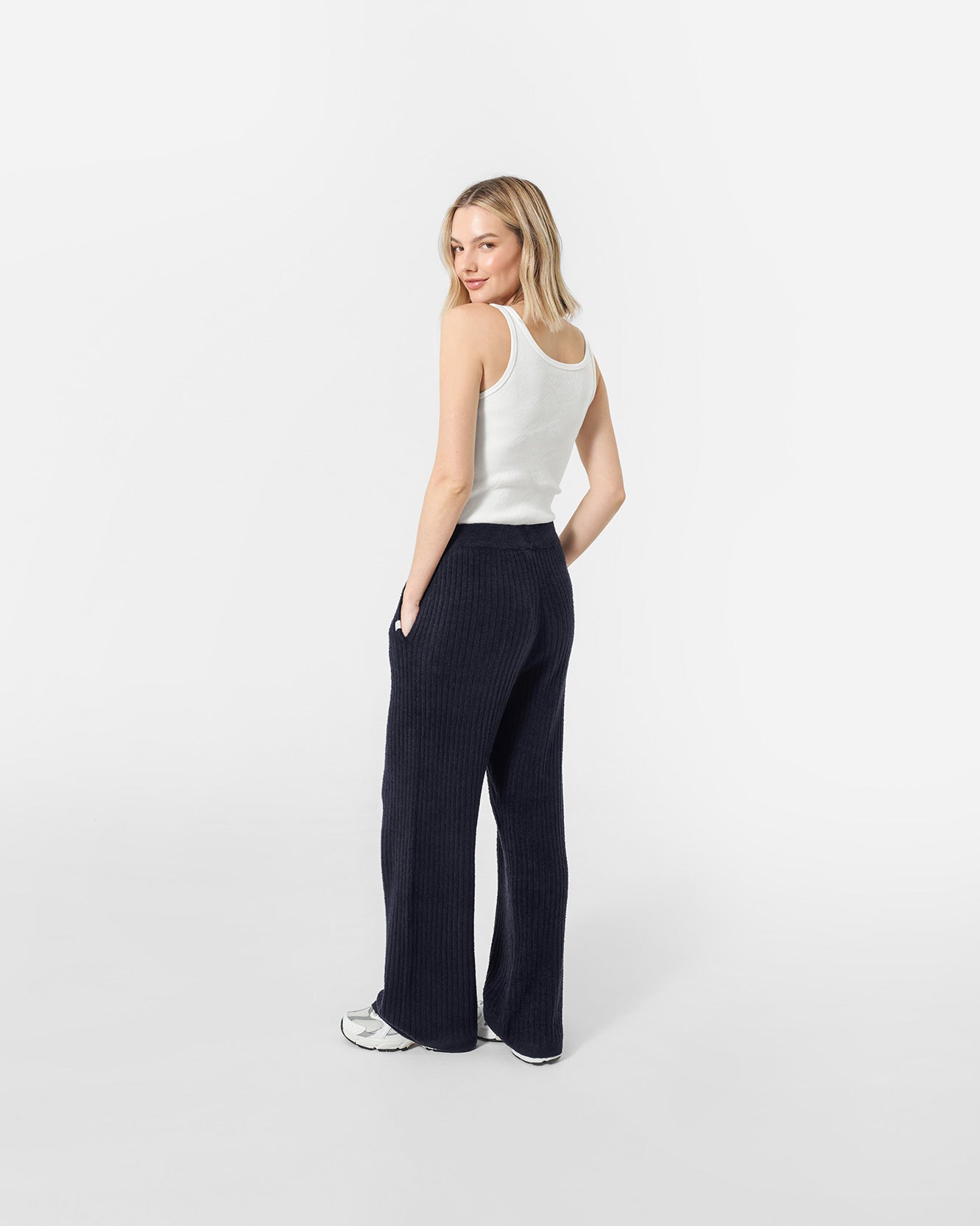 Soft breathable pants in Cloud Cool fabric