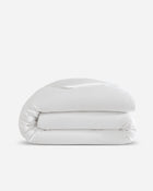 Smooth duvet cover designed for temperature regulation and comfort