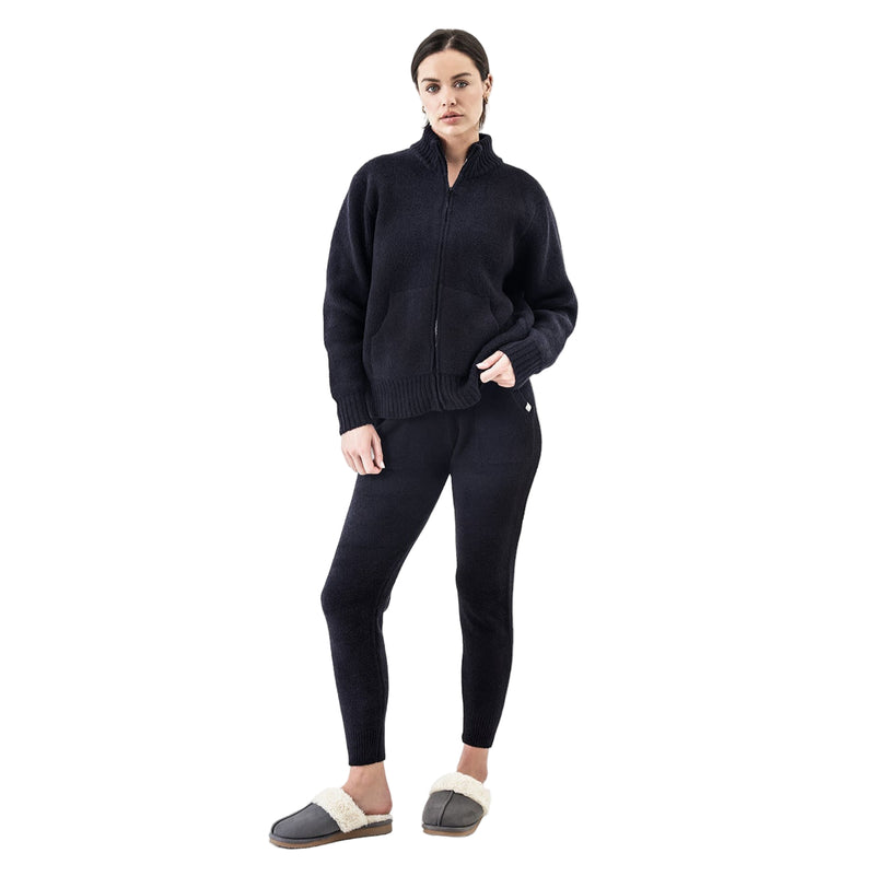 Snug Lite Jogger in neutral color styled with sneakers