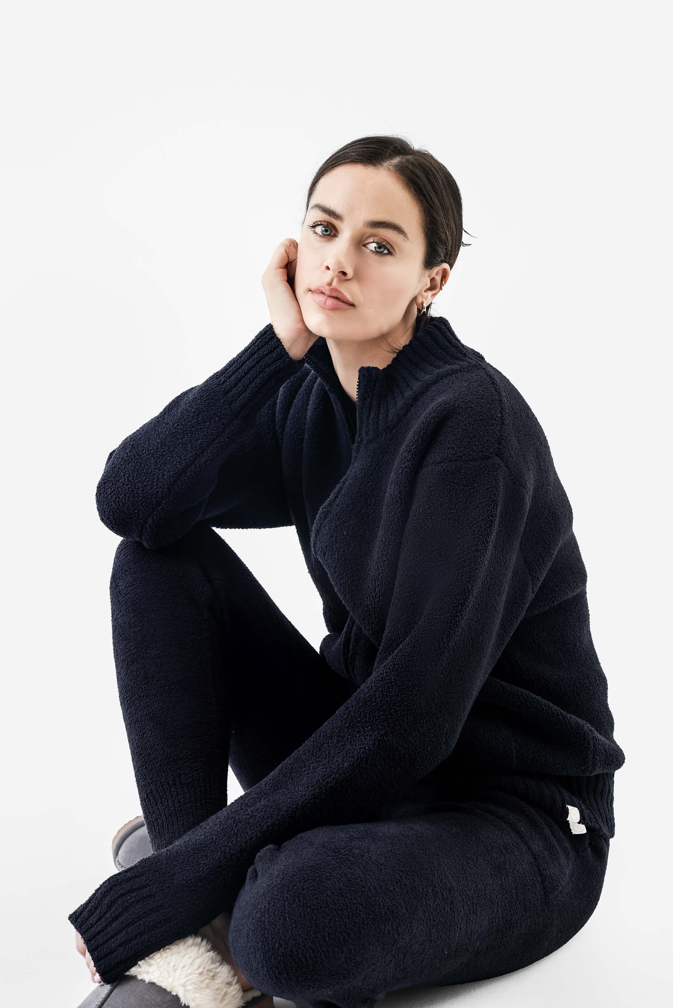 Lightweight jogger pants with tapered fit and side slit pockets