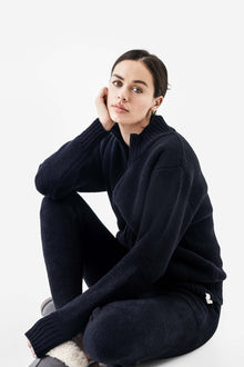 Lightweight jogger pants with tapered fit and side slit pockets