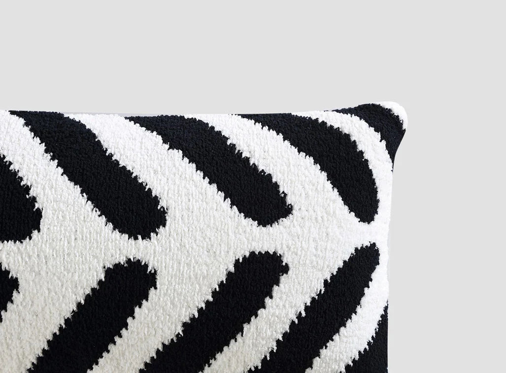 Tulum Lumbar Pillow Black