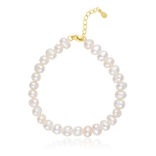 Jackie-O Pearl Bracelet with gold chain and imitation pearls